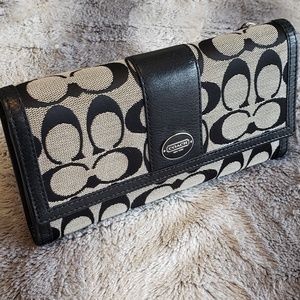 Coach Bags - LIKE NEW Coach Signature Checkbook Wallet Leather Coach Bags - LIKE NEW Coach Signature Checkbook Wallet Leather